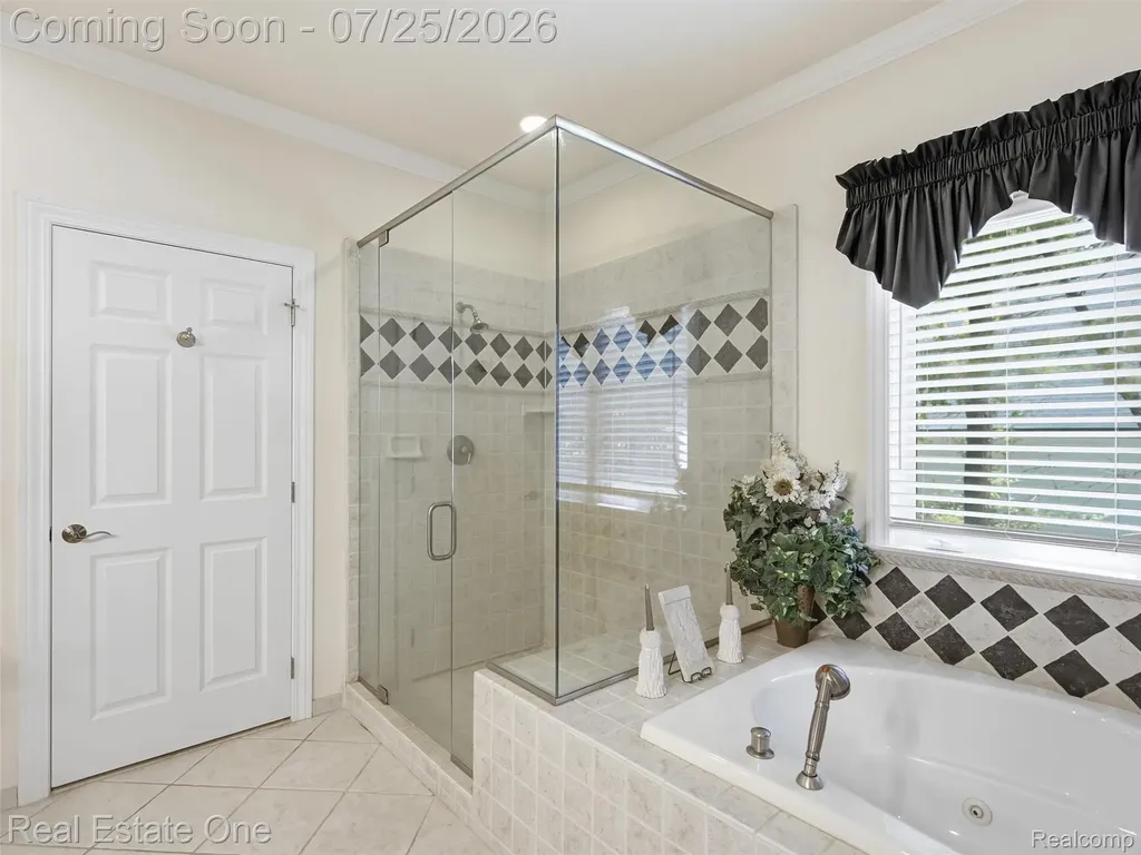 6140 Englewood Drive Springfield Charter Township MI 48346