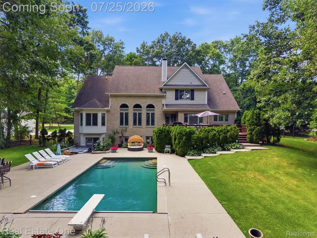 6140 Englewood Drive Springfield Charter Township MI 48346