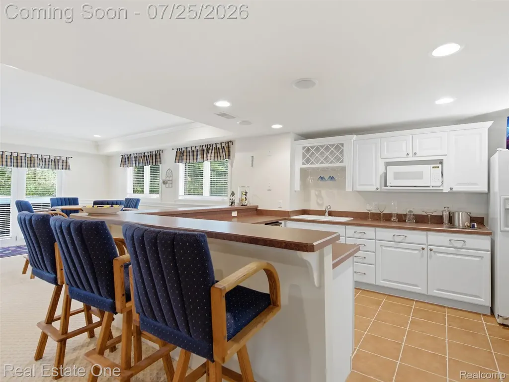 6140 Englewood Drive Springfield Charter Township MI 48346
