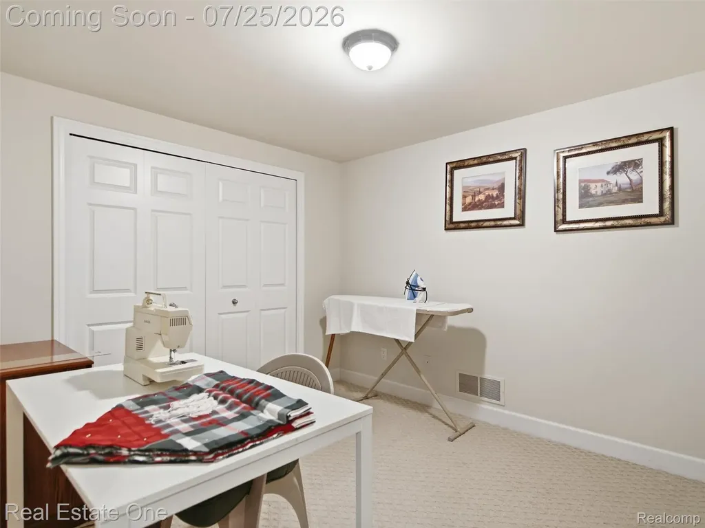 6140 Englewood Drive Springfield Charter Township MI 48346