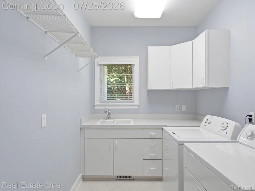 6140 Englewood Drive Springfield Charter Township MI 48346
