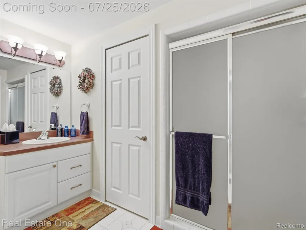 6140 Englewood Drive Springfield Charter Township MI 48346