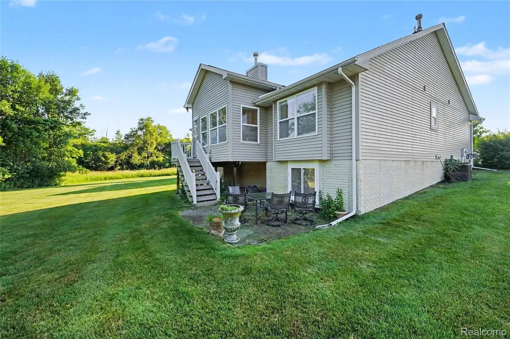 4395 Cross Creek Boulevard Burton City MI 48509