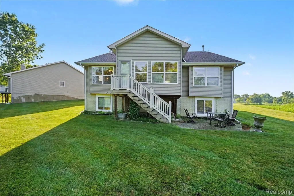 4395 Cross Creek Boulevard Burton City MI 48509