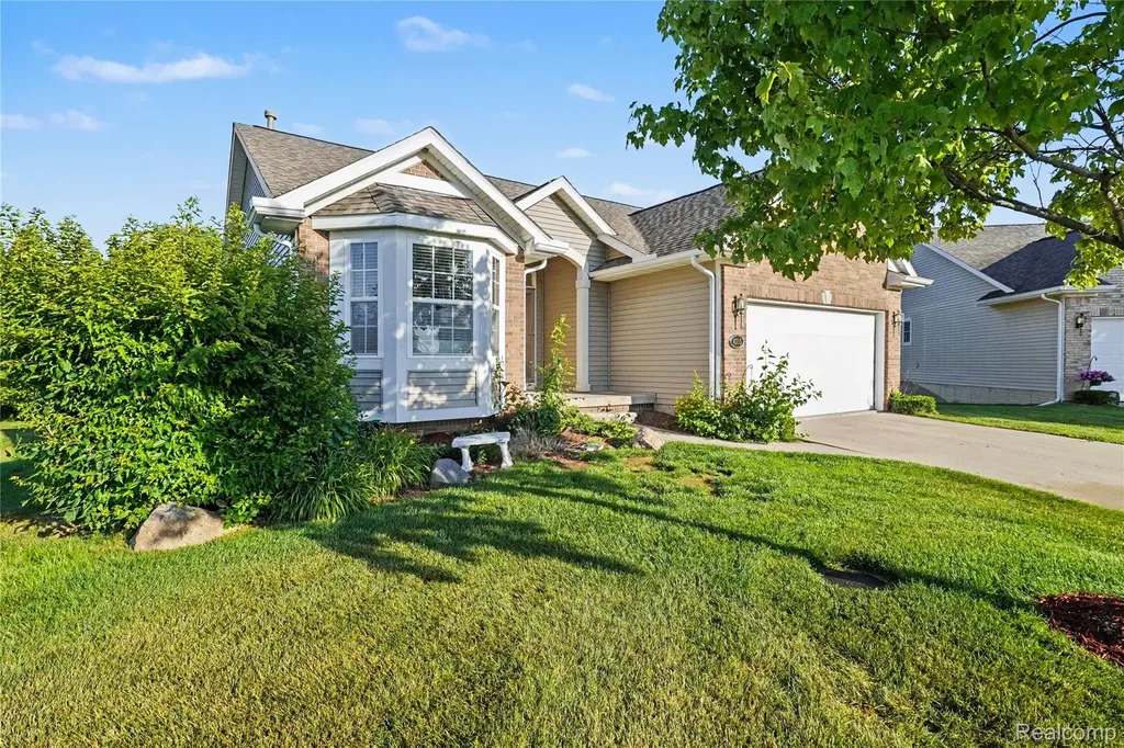 4395 Cross Creek Boulevard Burton City MI 48509