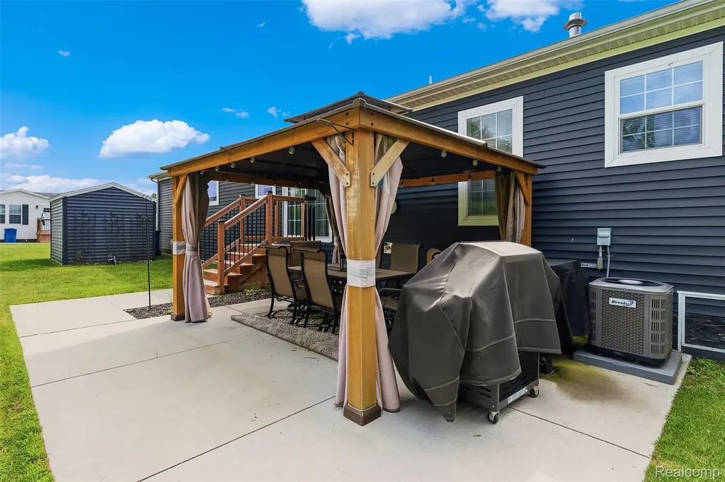 6450 Prince Boulevard Tyrone Township MI 48430