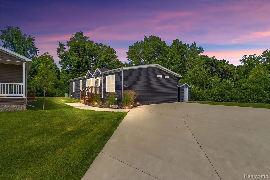 6450 Prince Boulevard Tyrone Township MI 48430