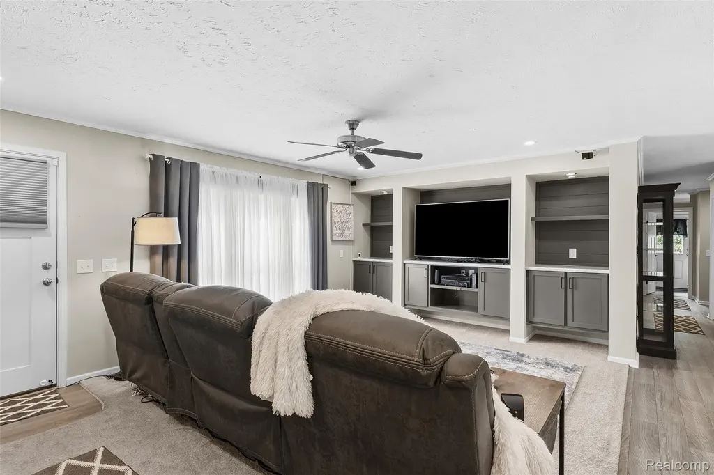 6450 Prince Boulevard Tyrone Township MI 48430