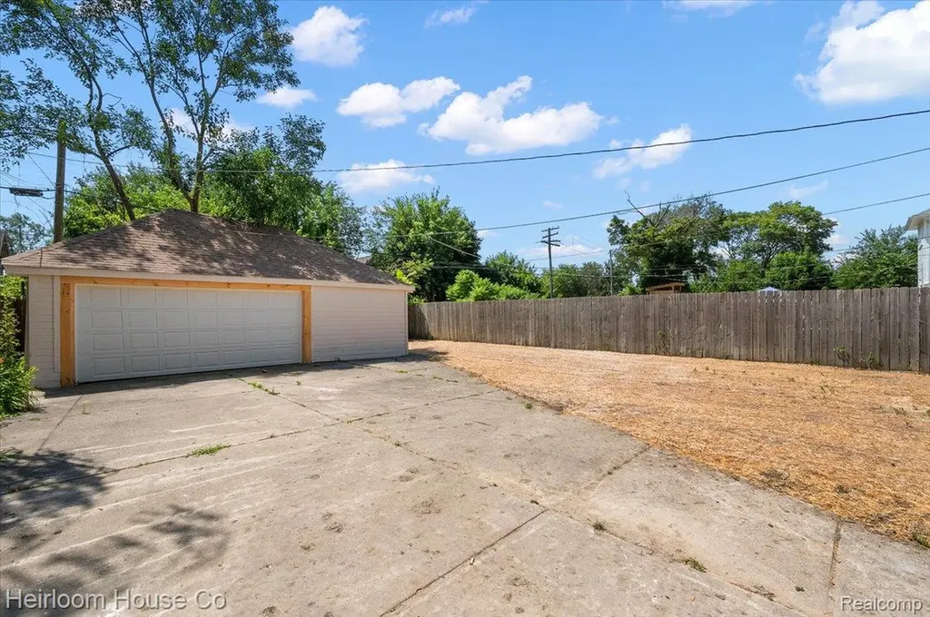 1475 Atkinson Street Detroit City MI 48206