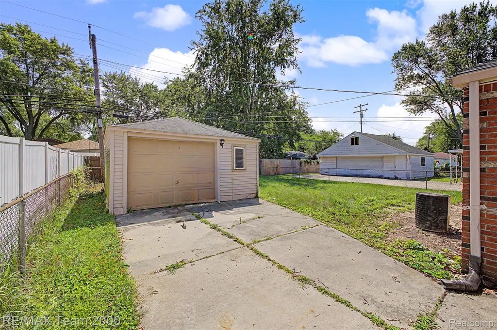 4947 Roosevelt Boulevard Dearborn Heights City MI 48125