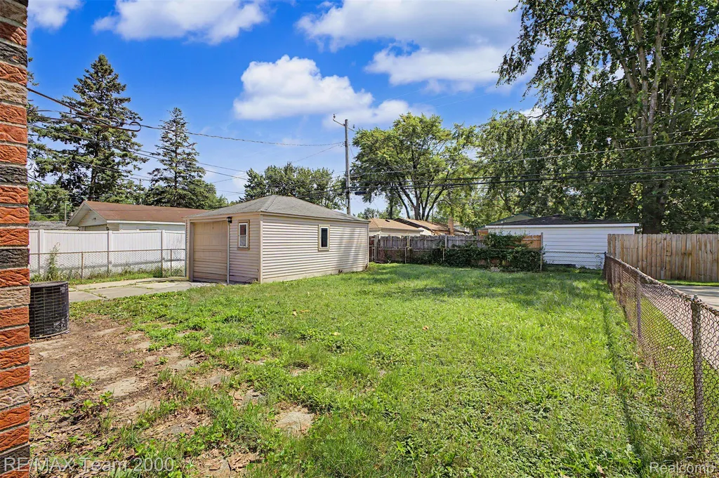 4947 Roosevelt Boulevard Dearborn Heights City MI 48125