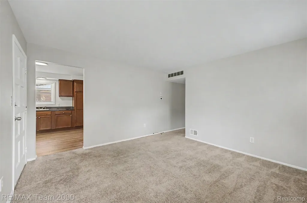 4947 Roosevelt Boulevard Dearborn Heights City MI 48125