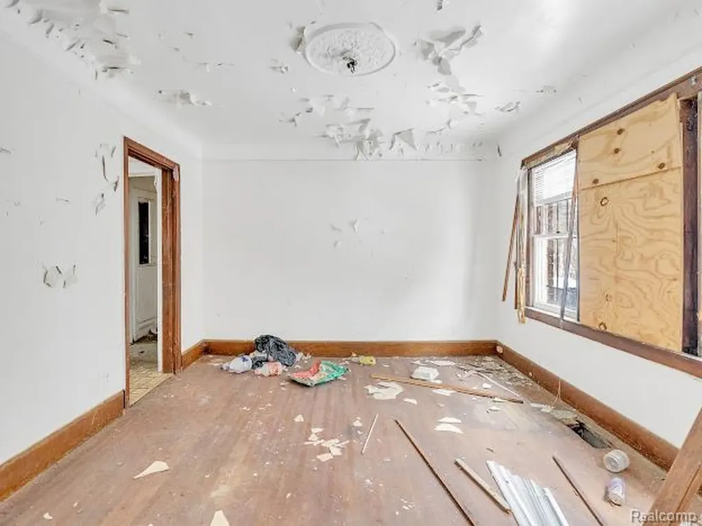 5282 Lakeview Street Detroit City MI 48213