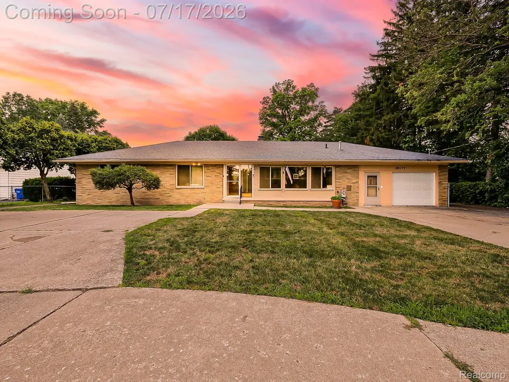 28177 Ryan Road Warren City MI 48092