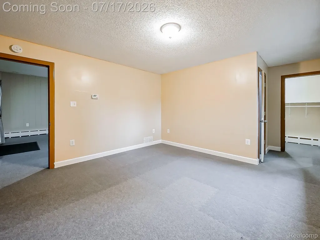 28177 Ryan Road Warren City MI 48092