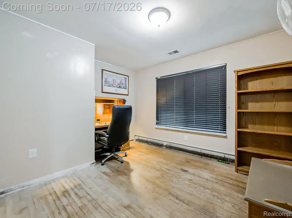 28177 Ryan Road Warren City MI 48092