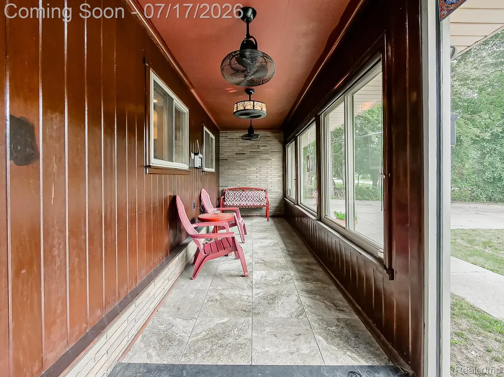 28177 Ryan Road Warren City MI 48092