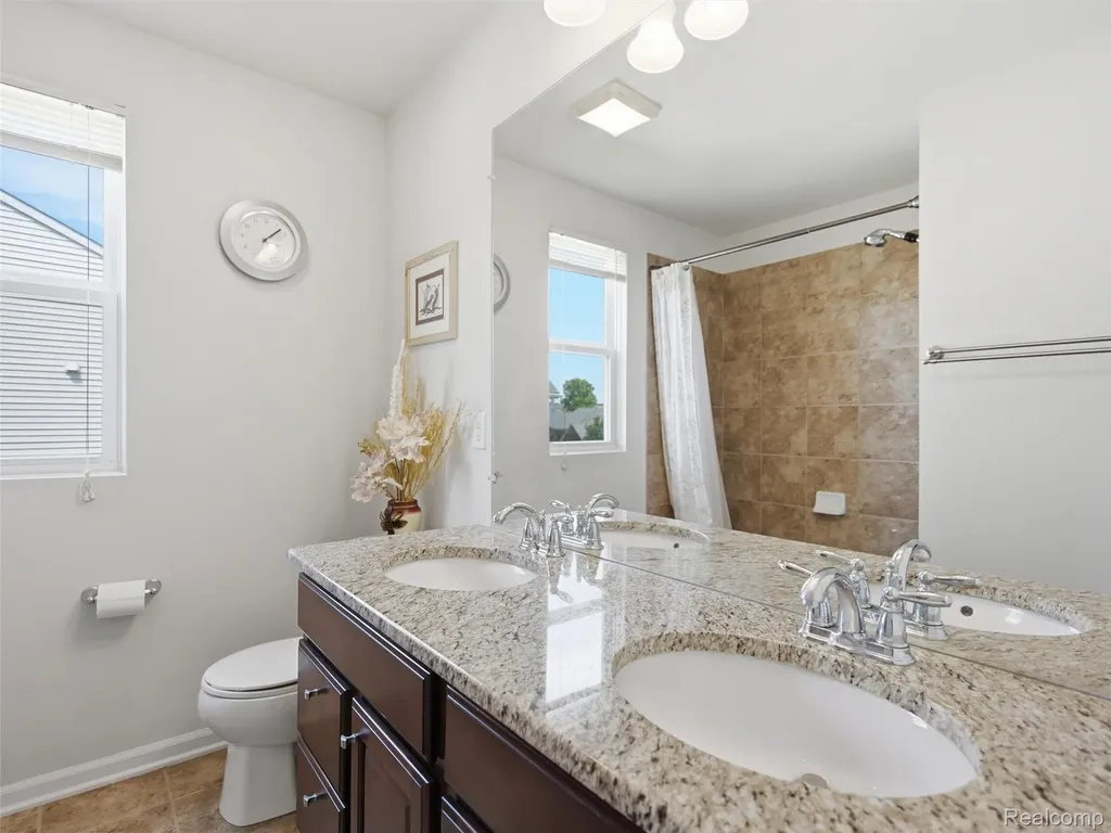 4853 Catalina Drive Orion Charter Township MI 48359