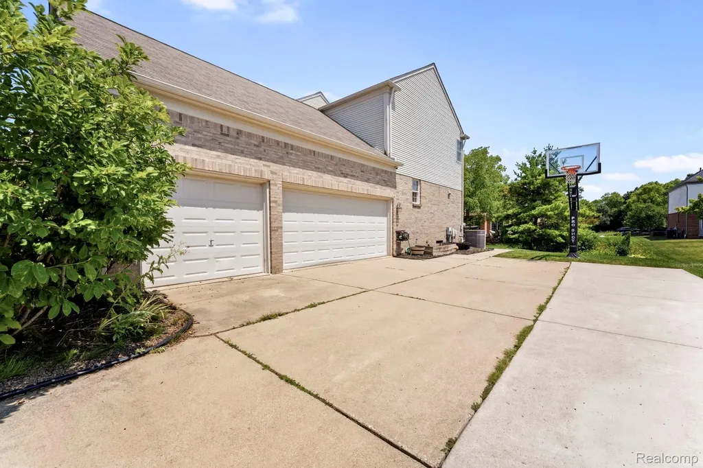 443 Lenox Drive Canton Charter Township MI 48188