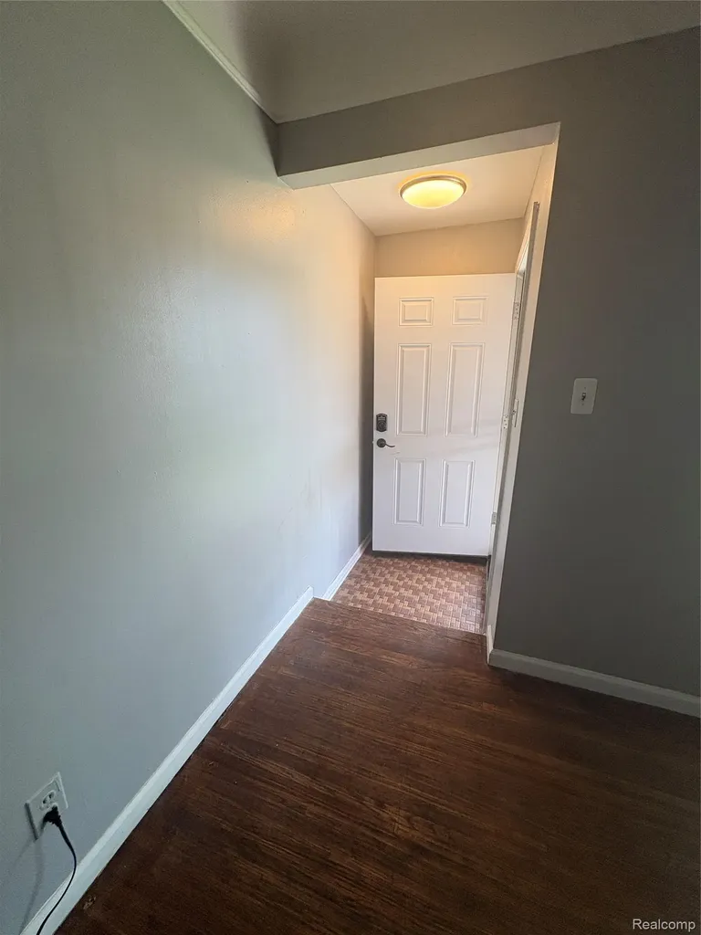 19278 Lahser Road Detroit City MI 48219