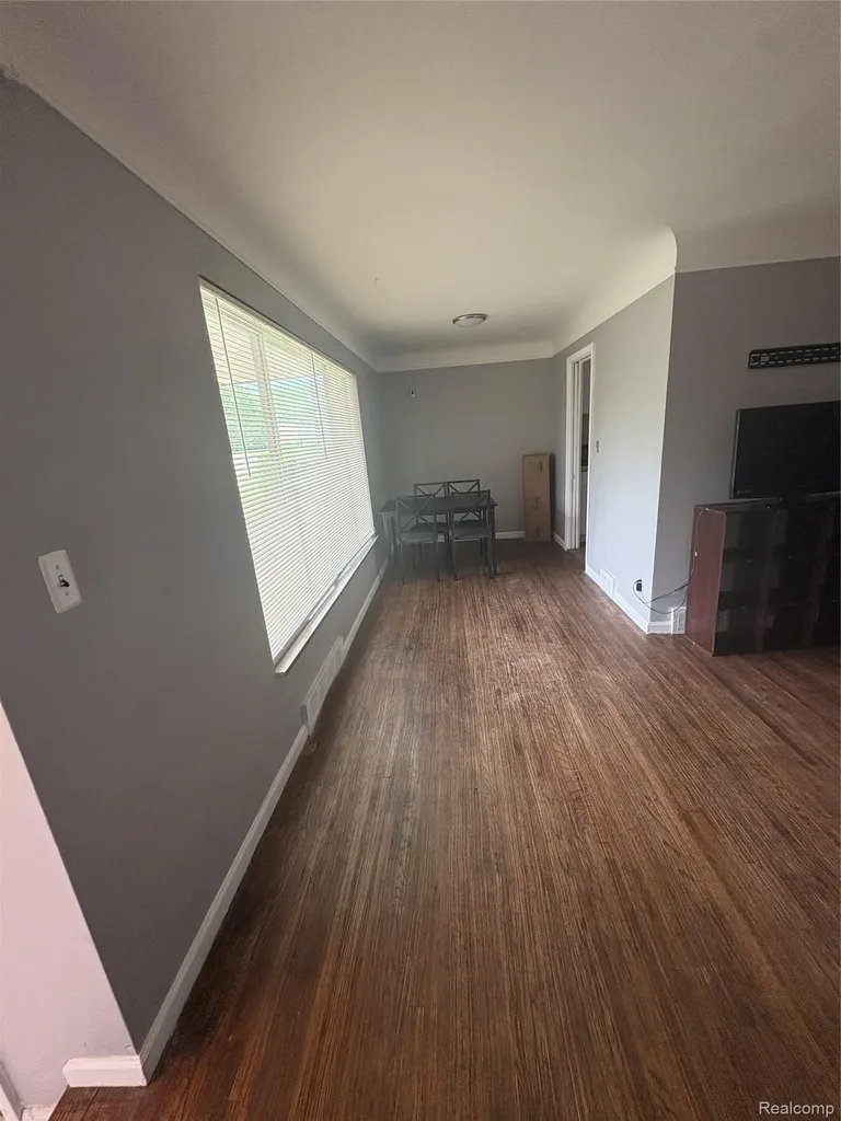 19278 Lahser Road Detroit City MI 48219