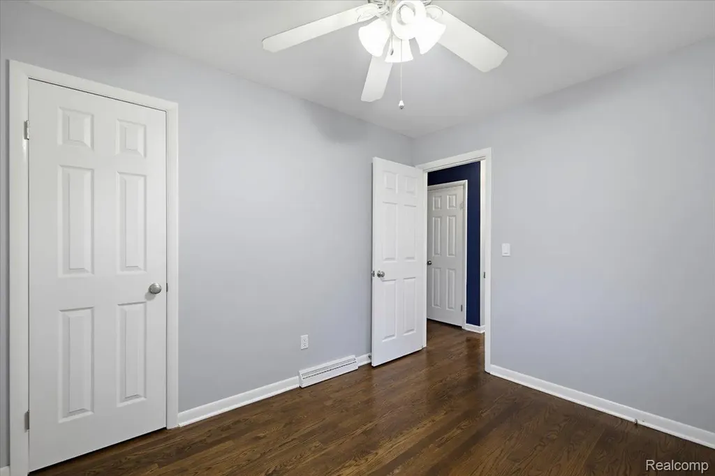986 Gill Street Oxford Charter Township MI 48371