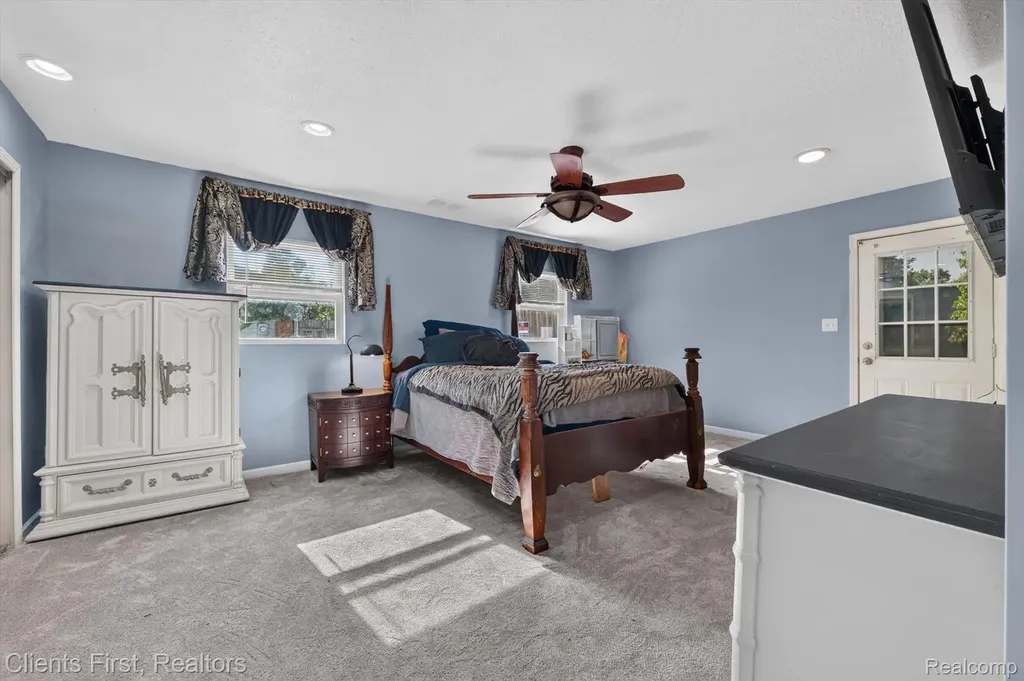 36852 Chase Street Romulus City MI 48174