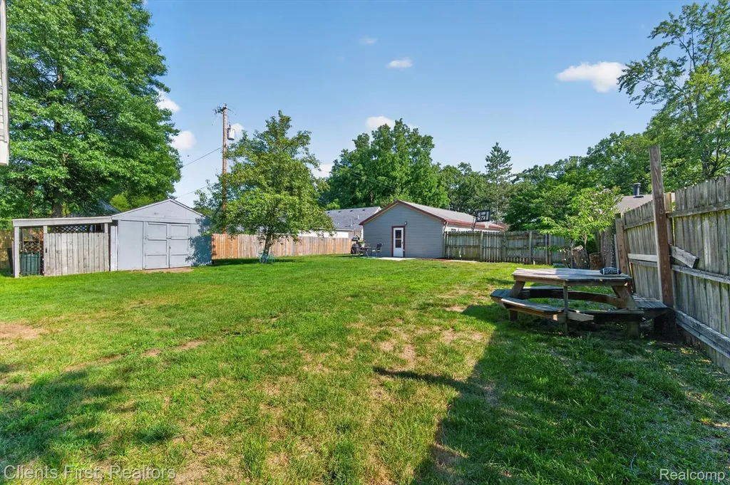 36852 Chase Street Romulus City MI 48174
