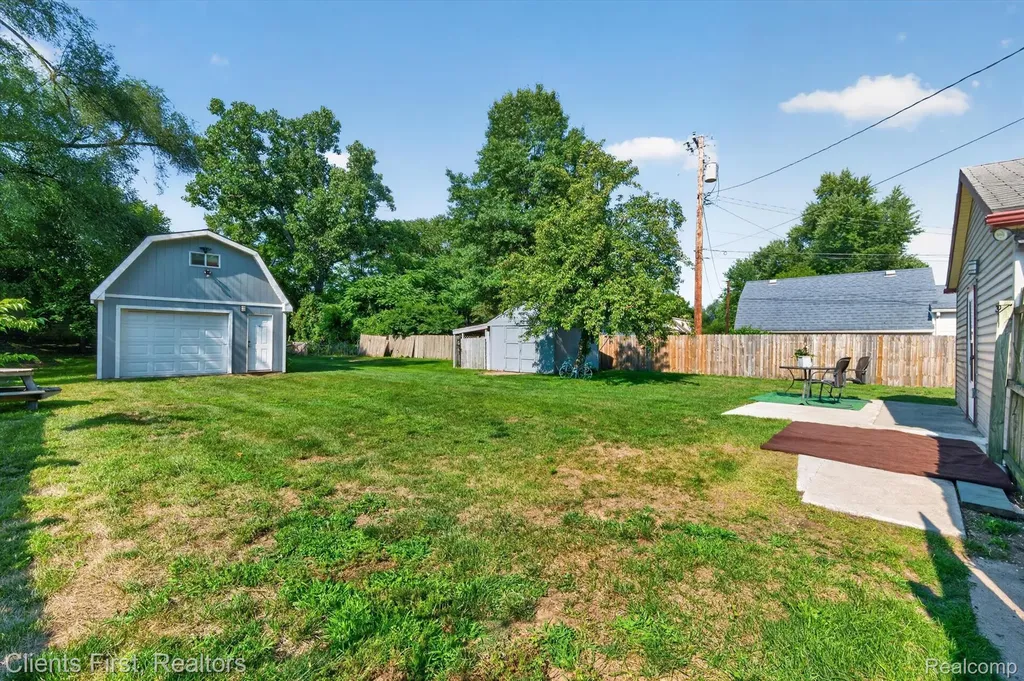 36852 Chase Street Romulus City MI 48174