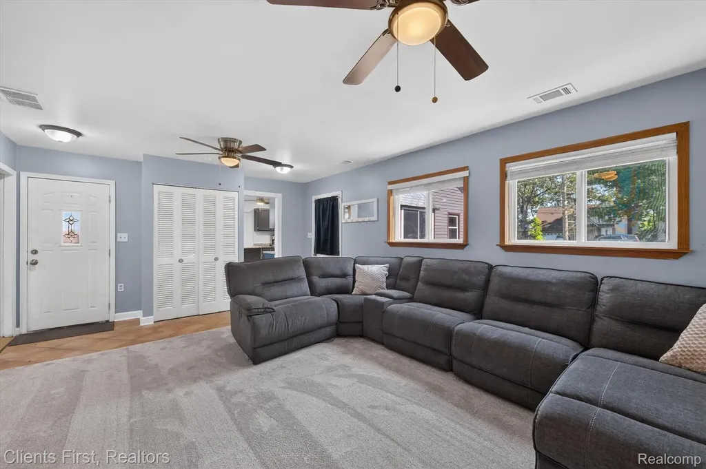 36852 Chase Street Romulus City MI 48174