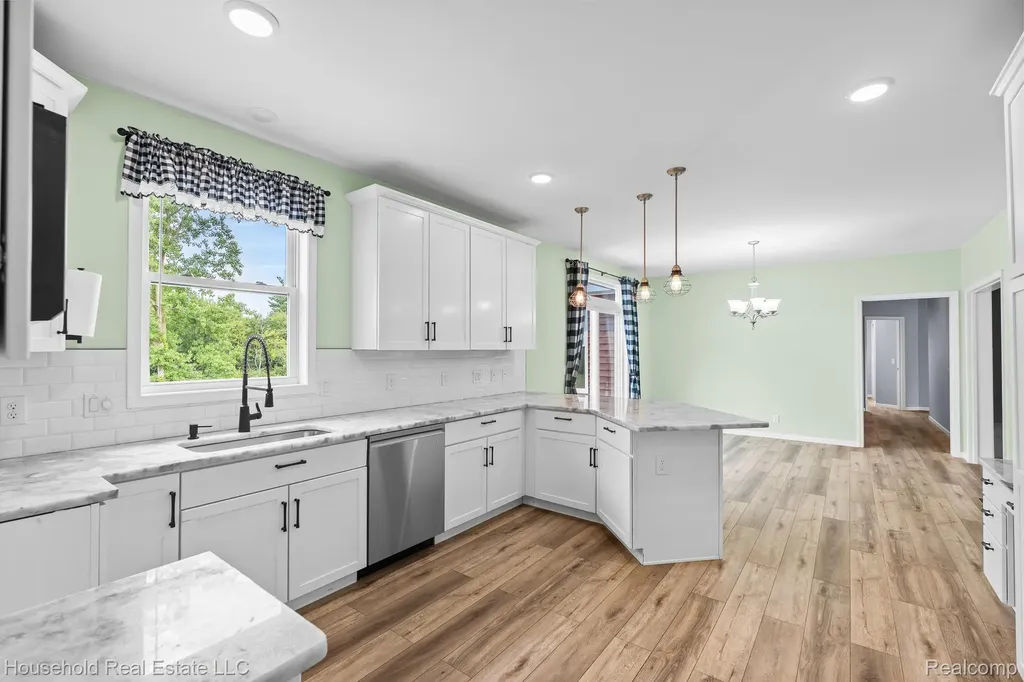 4730 River Hill Drive China Township MI 48054