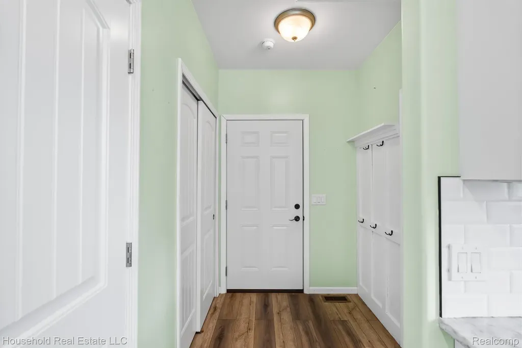 4730 River Hill Drive China Township MI 48054