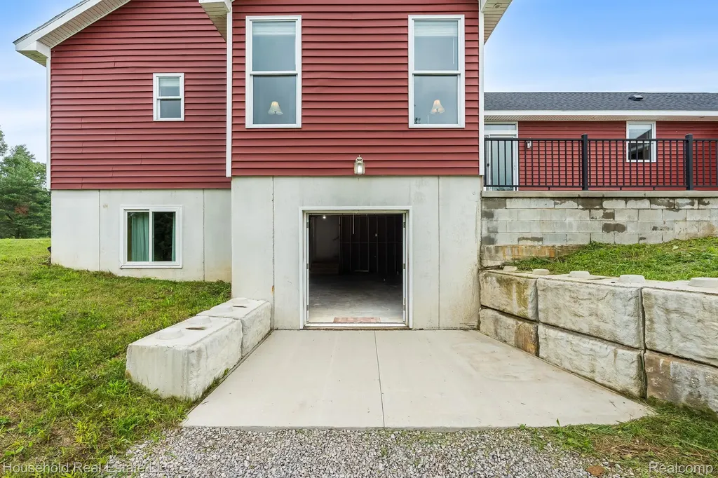 4730 River Hill Drive China Township MI 48054