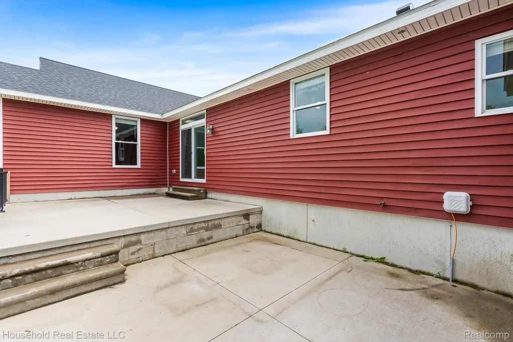 4730 River Hill Drive China Township MI 48054