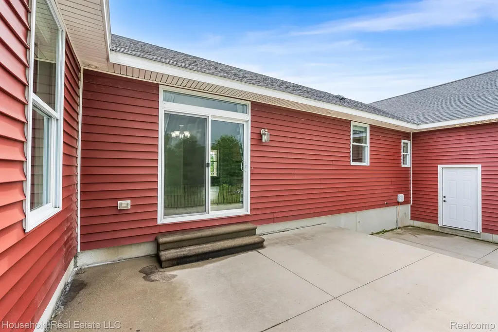 4730 River Hill Drive China Township MI 48054