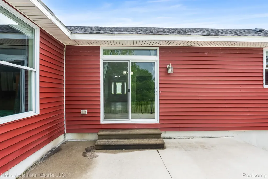 4730 River Hill Drive China Township MI 48054