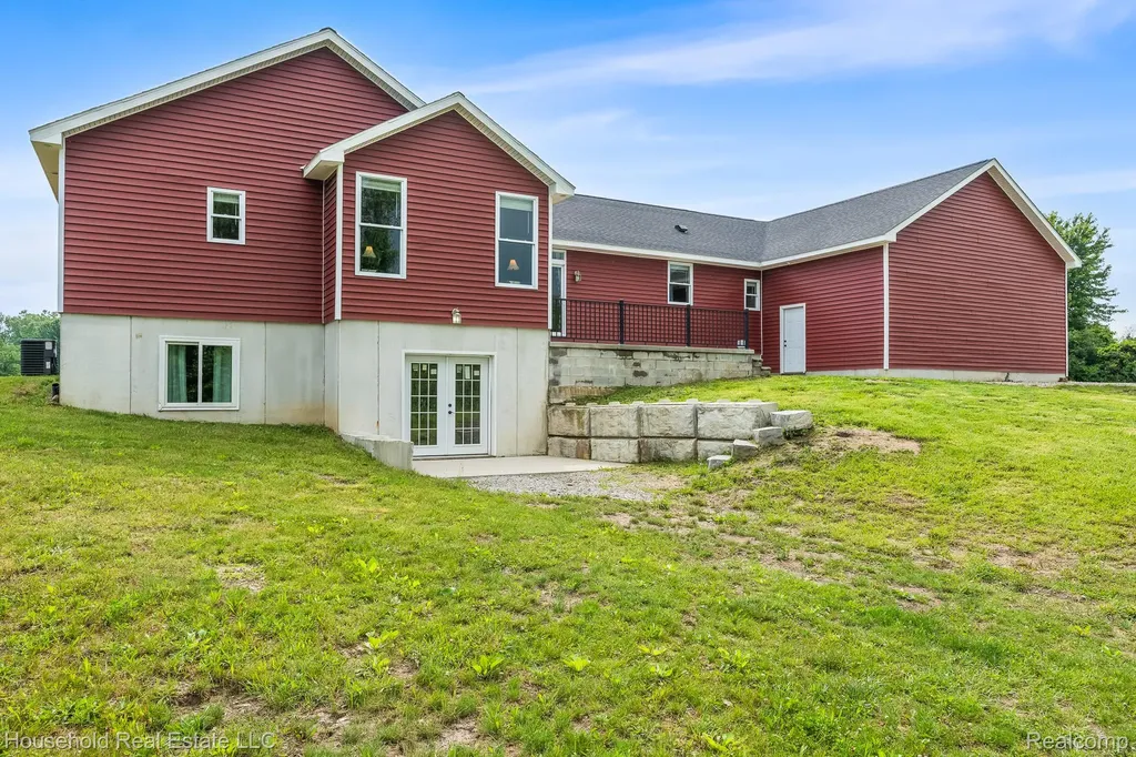 4730 River Hill Drive China Township MI 48054