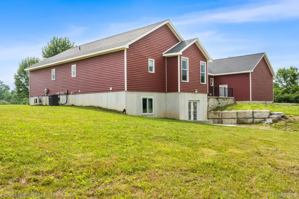 4730 River Hill Drive China Township MI 48054