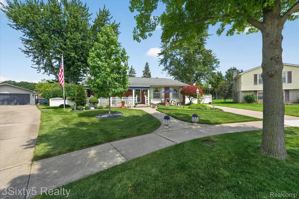 22386 Donnelly Court Brownstown Charter Township MI 48193