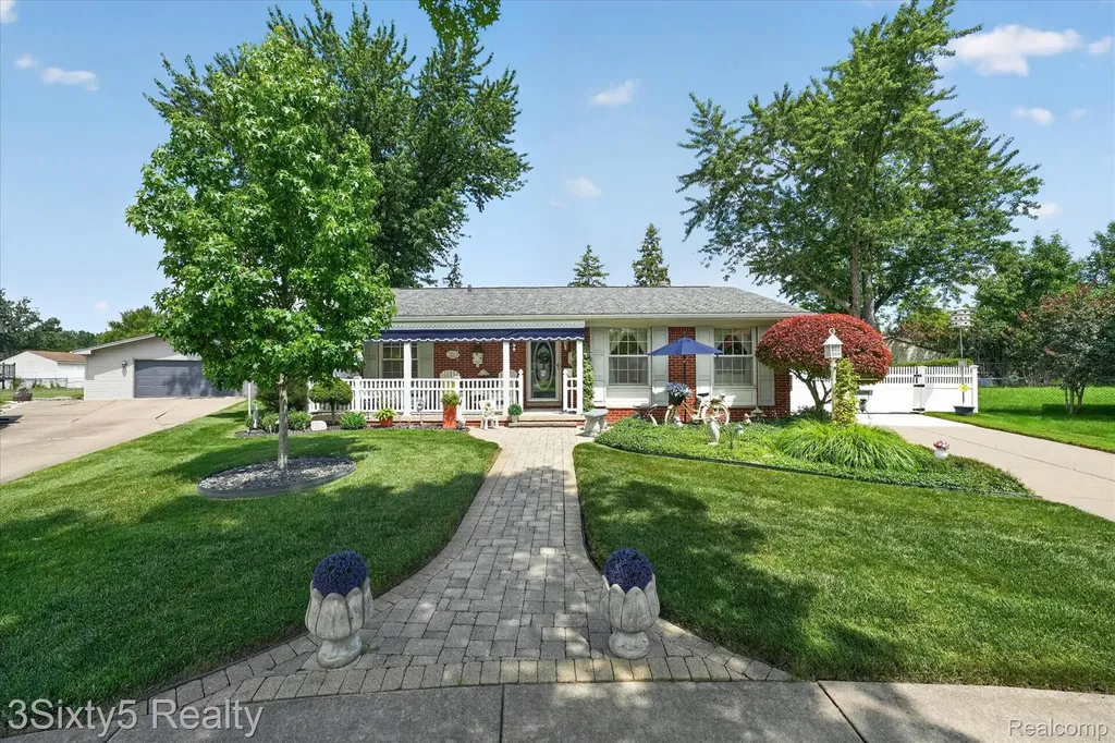 22386 Donnelly Court Brownstown Charter Township MI 48193