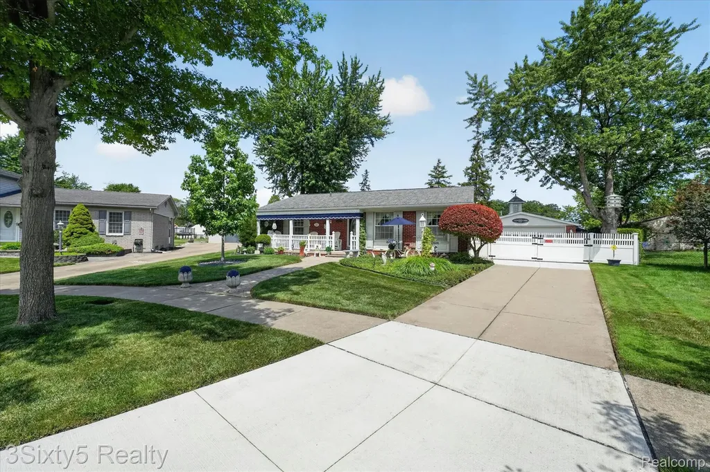 22386 Donnelly Court Brownstown Charter Township MI 48193