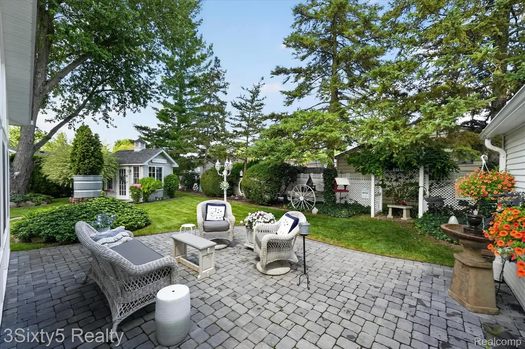 22386 Donnelly Court Brownstown Charter Township MI 48193