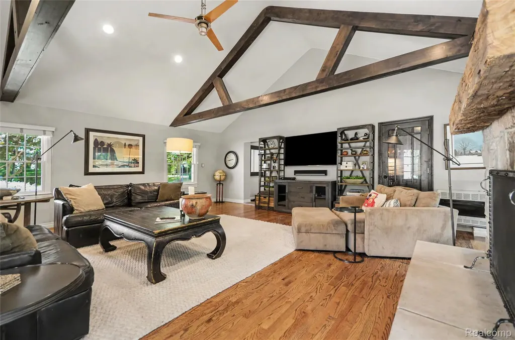 3780 Squirrel Road Bloomfield Charter Township MI 48304