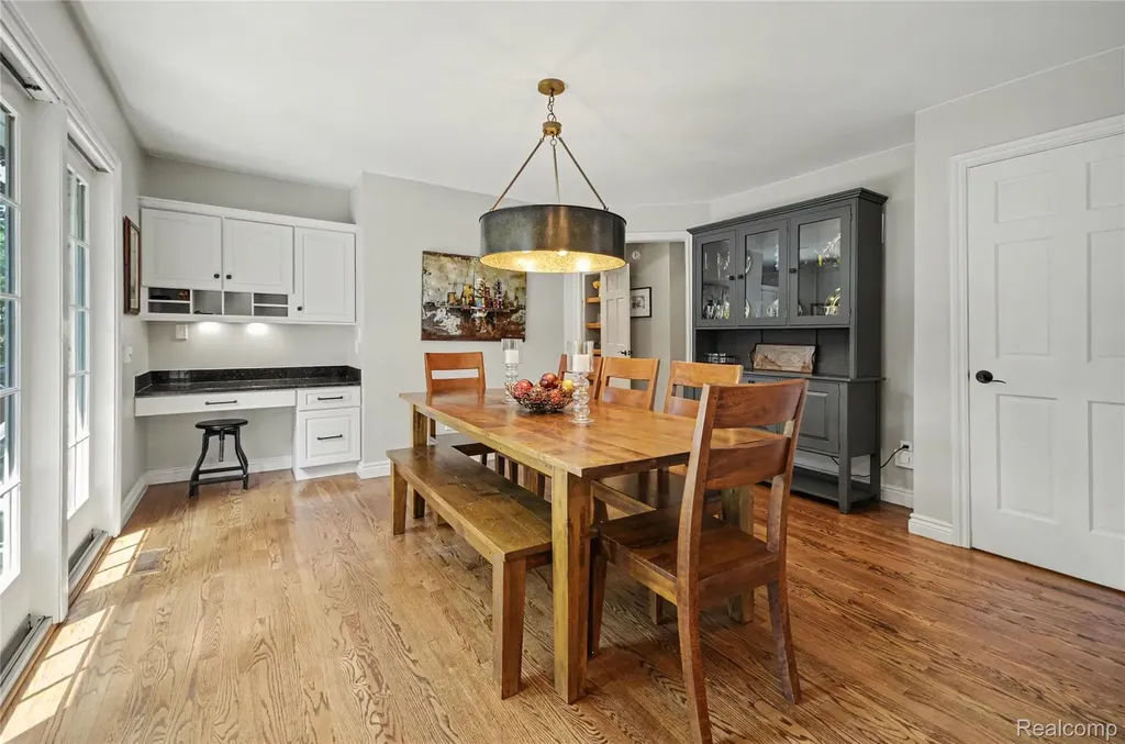 3780 Squirrel Road Bloomfield Charter Township MI 48304