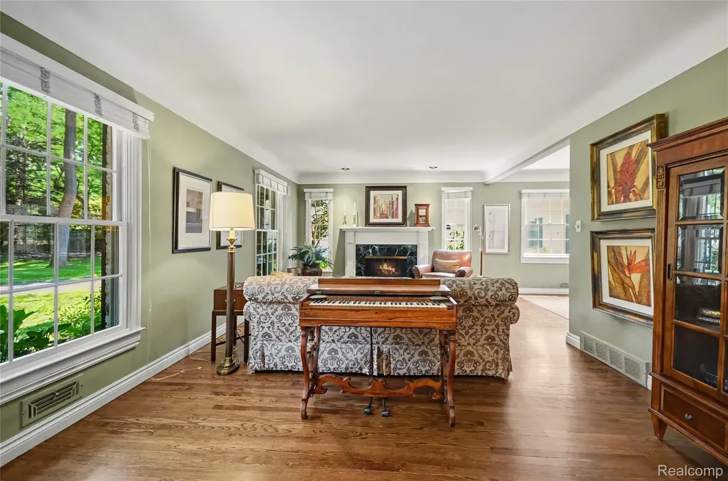 3780 Squirrel Road Bloomfield Charter Township MI 48304