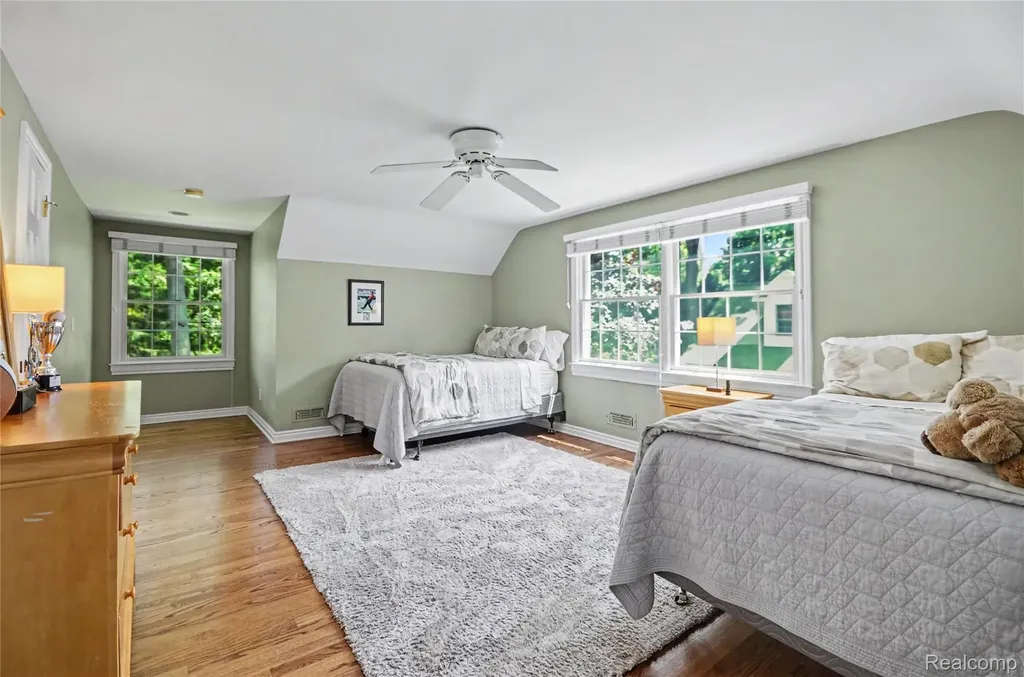 3780 Squirrel Road Bloomfield Charter Township MI 48304