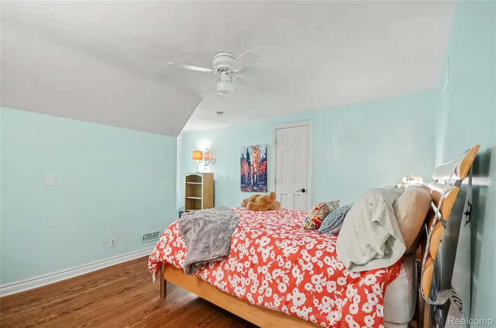 3780 Squirrel Road Bloomfield Charter Township MI 48304