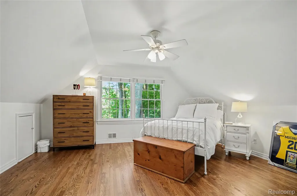 3780 Squirrel Road Bloomfield Charter Township MI 48304