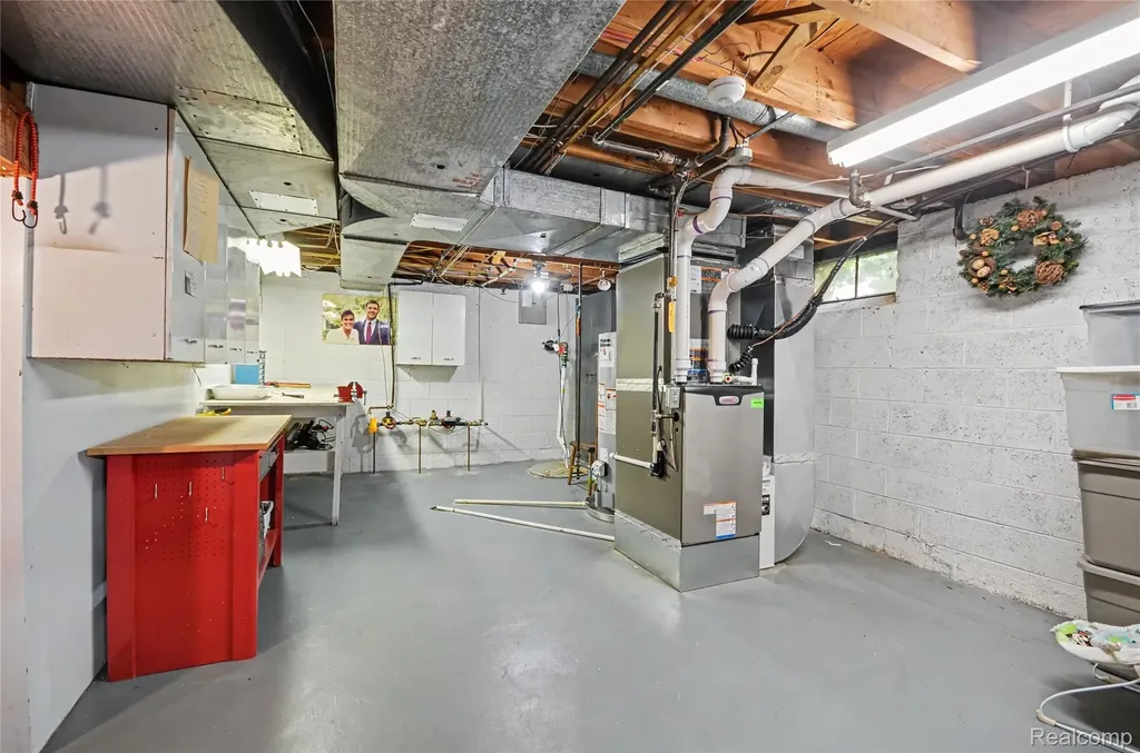 3780 Squirrel Road Bloomfield Charter Township MI 48304