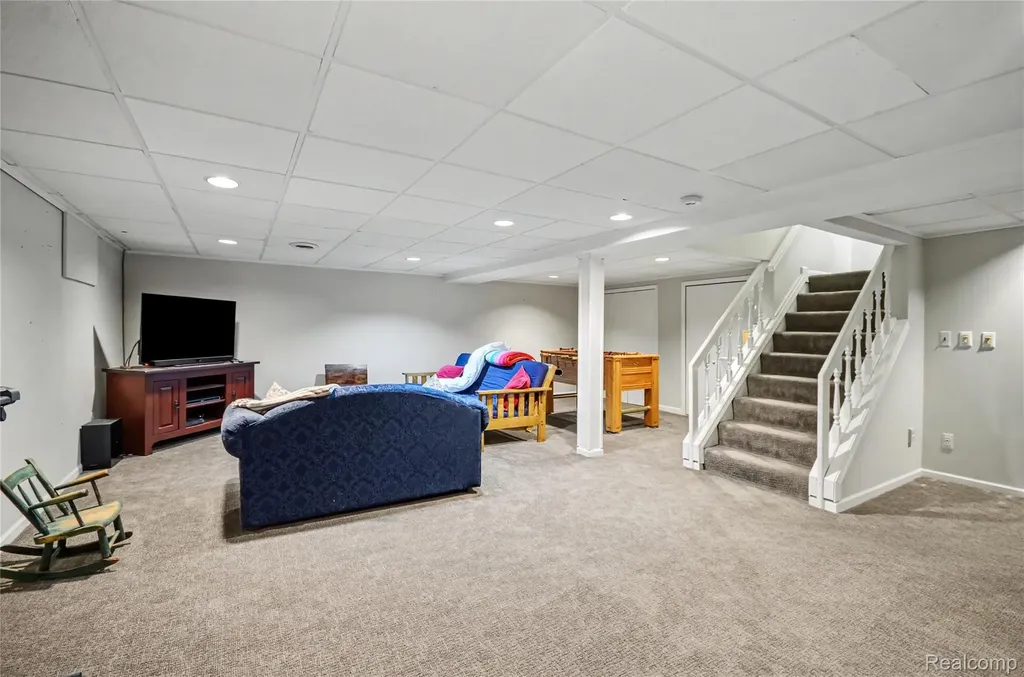 3780 Squirrel Road Bloomfield Charter Township MI 48304
